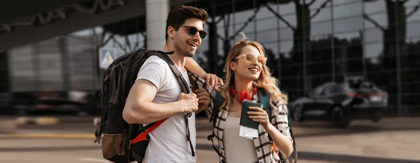 Pareja haciendo turismo